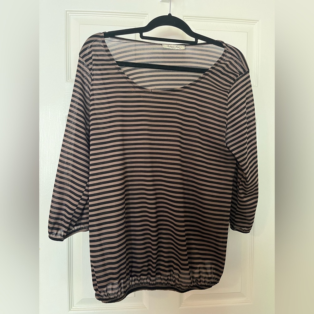 Robins Nest Striped top Size XL